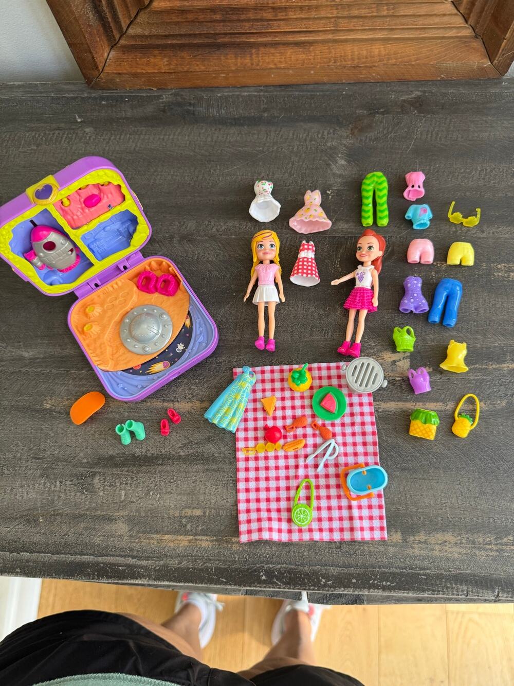 Vintage Mid-2000s Polly Pocket Picnic Doll Set 2 Dolls Clothes Accessories